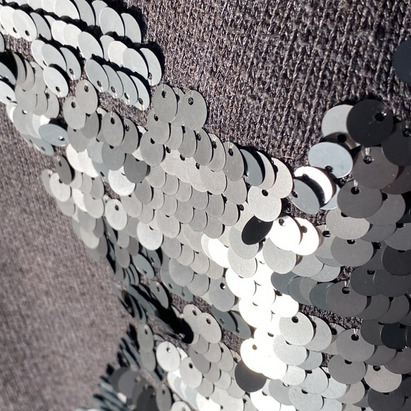 SEVEN7 - sweater: gray rayon / poly l/s w large silver sequin star - L - Picture 12 of 16